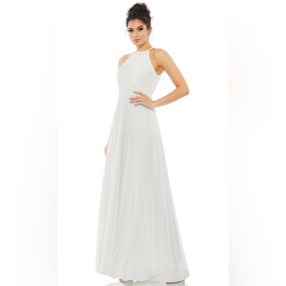 Mac Duggal Ieena 12496 Size 6 NWOT White High Neck Pleated Prom Dress - Picture 1 of 8